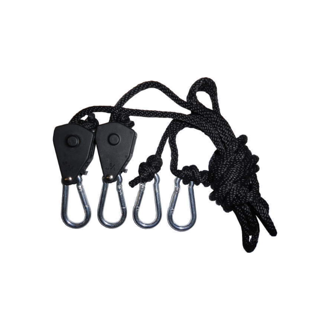 Entdecken Sie das Pro Hanger Set für sichere und einfache Aufhängung von Beleuchtung und Filtern. Tragkraft von 48 kg, einfache Einstellung mit 1,3m Seil. Ideal für jeden Grower, robust und flexibel einsetzbar.
