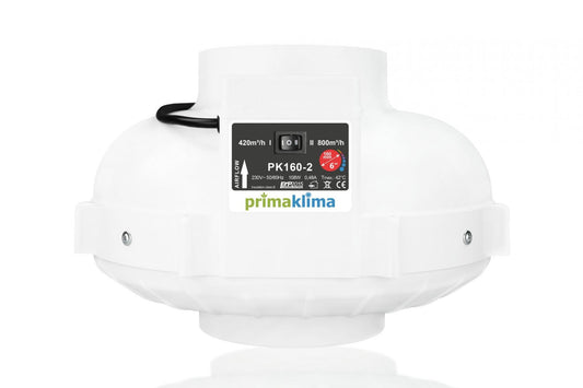 Prima-Klima Rohrventilator PK-160-2 auf einem Artikelfoto, zeigt den leistungsstarken 420/800m³/h Lüfter, ideal für effektive Luftzirkulation in Indoor-Growing-Umgebungen.