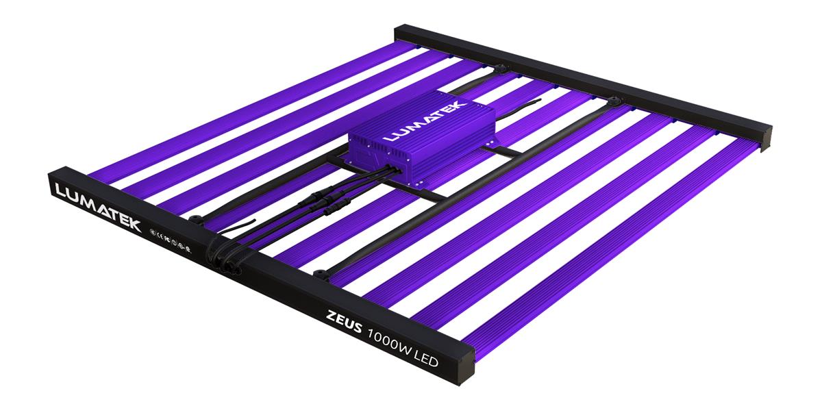 Lumatek Zeus 1000W LED Grow Light ausgestattet mit zehn Light-Bars für einheitliche Pflanzenbeleuchtung in der modernen Landwirtschaft.