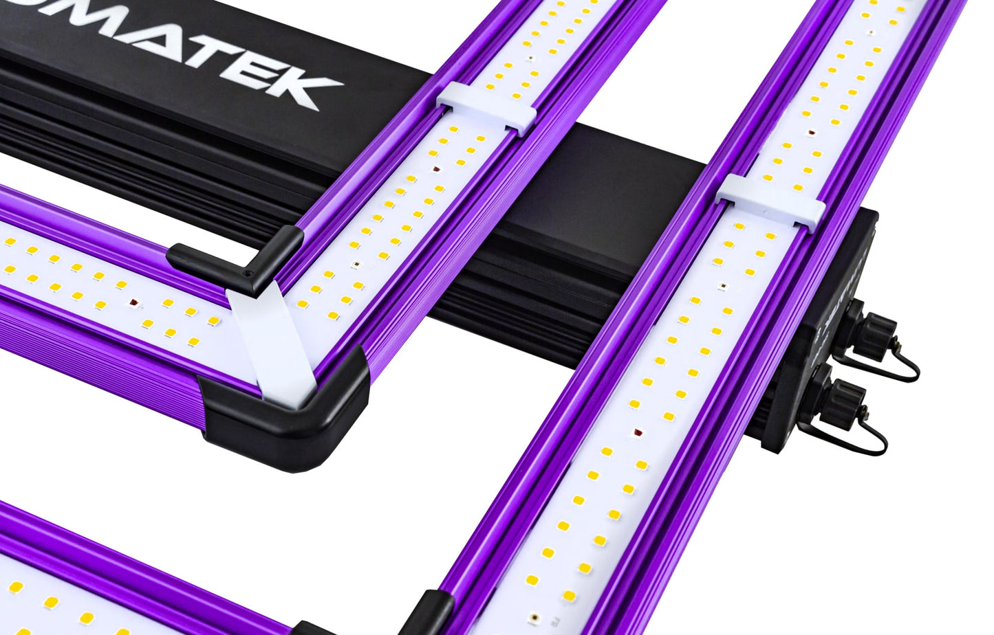 Detailansicht der Lumatek ATS200W Pro LED Leuchte, illustriert die qualitativ hochwertigen LED-Komponenten und die robuste Bauweise für Grow-Einsätze.