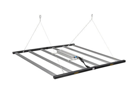 Fortis BYD 720W LED Growlampe mit 6 Lichtleisten – hängend montiert, leistungsstarkes Vollspektrum für professionelle Growzelte und Indoor-Kulturen