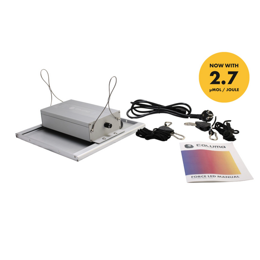  Komplettes Caluma LED Force 75 W Set inklusive LED-Armatur, Treiber, Kabel und Aufhängesystem mit 2.7 µmol/J für effizientes Pflanzenwachstum.