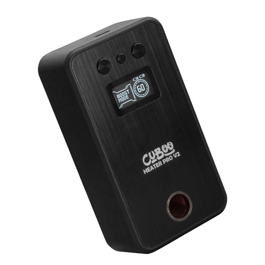 Cuboo Heater Pro V2 im Boost-Modus – OLED-Display zeigt Leistung und Timer-Einstellungen.