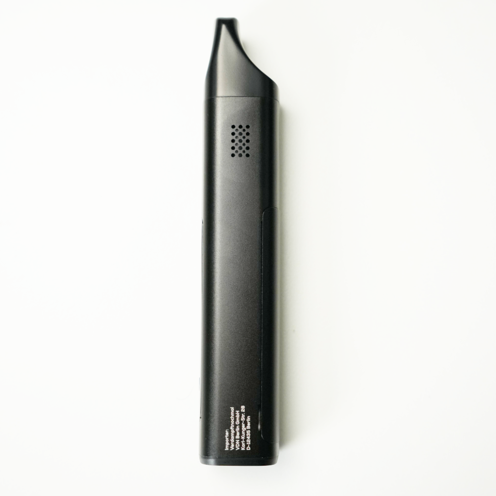 Rueckansicht des Cuboo Stick mit Airflowöffnungen – schlankes Aluminiumgehaeuse, unauffaelliges Design