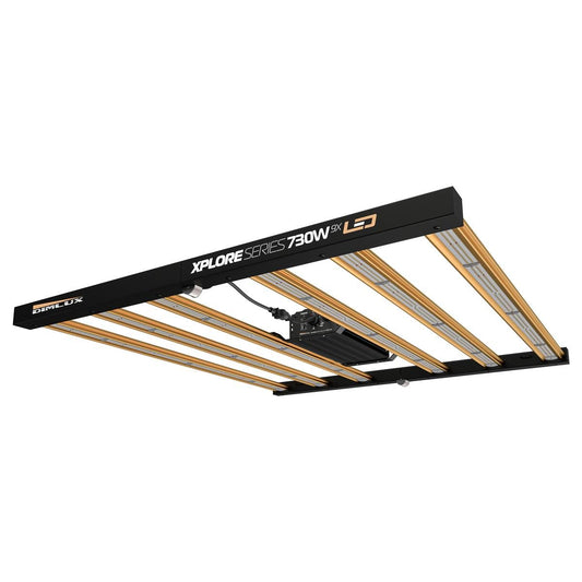 Dimlux Xplore Series 730W 9X LED Grow Lampe – schräger Blick auf die Unterseite mit LED-Bars und Treiber (Vollspektrum)