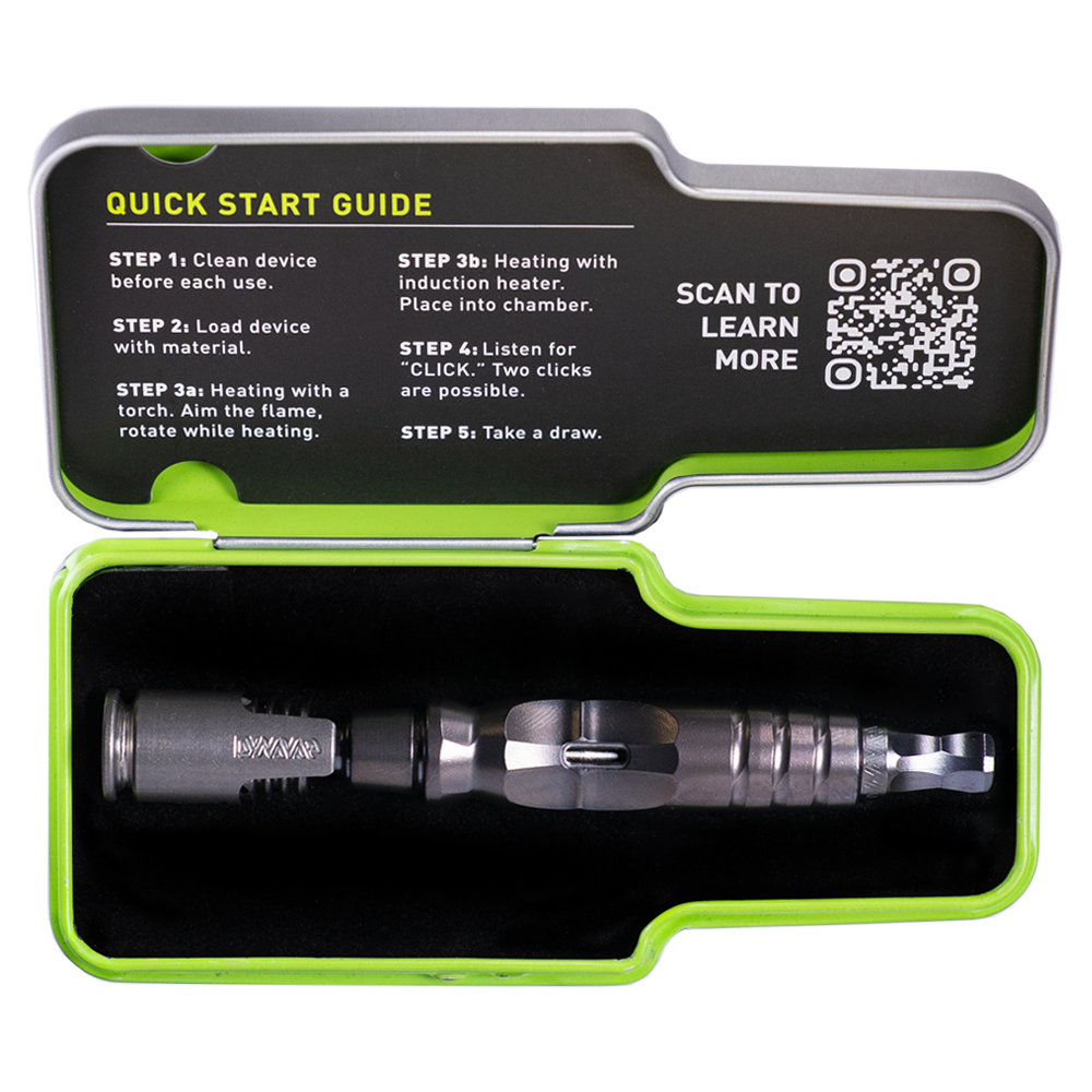 DynaVap Hyperdyn Vaporizer im grünen Etui – Quick Start Guide geöffnet mit QR-Code; manuelles Erhitzen per Torch oder Induktionsheizer, Titan-Design, ready to draw.
