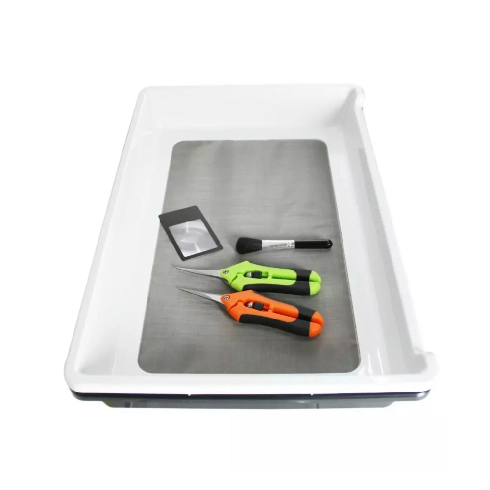 Heisenberg Trimtray Set – Erntehelfer mit Edelstahlsieb, Präzisionsscheren, Botanikerlupe und Pinsel zum präzisen Trimmen von Pflanzen