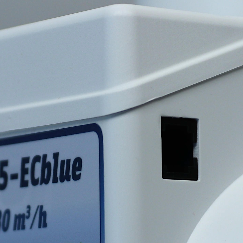 Detailansicht Prima Klima PK125ECblue EC Ventilator 680m³/h – RJ45-Anschluss für Controller