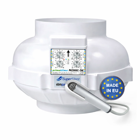 Prima Klima PK200EC-THC EC-Rohrventilator mit 200 mm Anschluss, Temperatur- und Feuchtigkeitssteuerung sowie Made-in-EU-Badge auf weißem Hintergrund