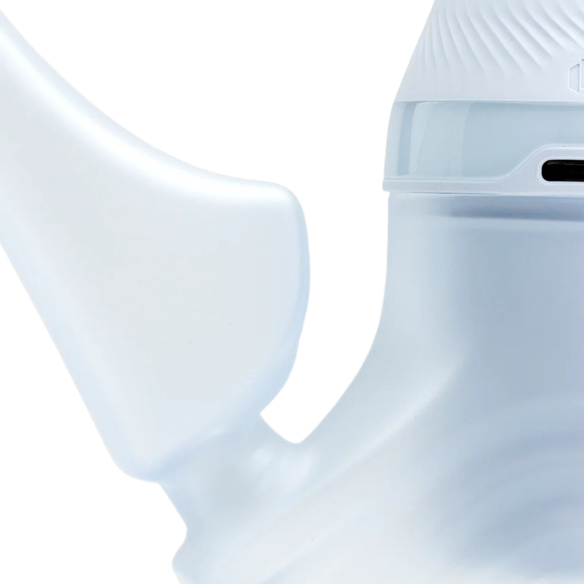 Detailansicht Puffco Proxy Wizard Haze: Anschlussbereich der Borosilikatglas-Pipe mit eingesetzter Proxy Base